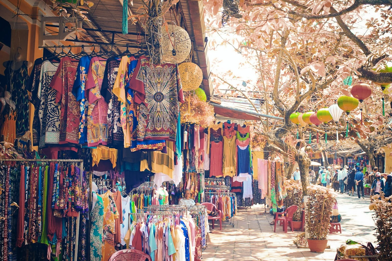 다낭 한시장 의류 매대와 품목별 가격