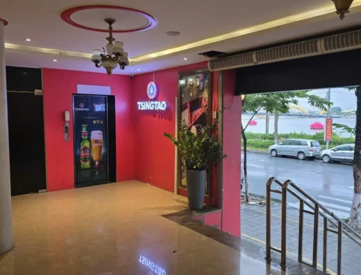 아우디 가라오케 다낭 1층 입구 로비 Audi Karaoke Da Nang lobby