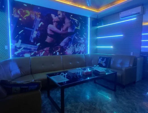 준코 가라오케 다낭 블루 조명 룸 Junco Karaoke Da Nang blue room