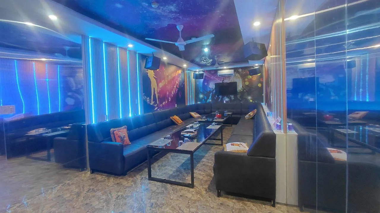 준코 가라오케 다낭 대형 단체석 Junco Karaoke Da Nang large group room
