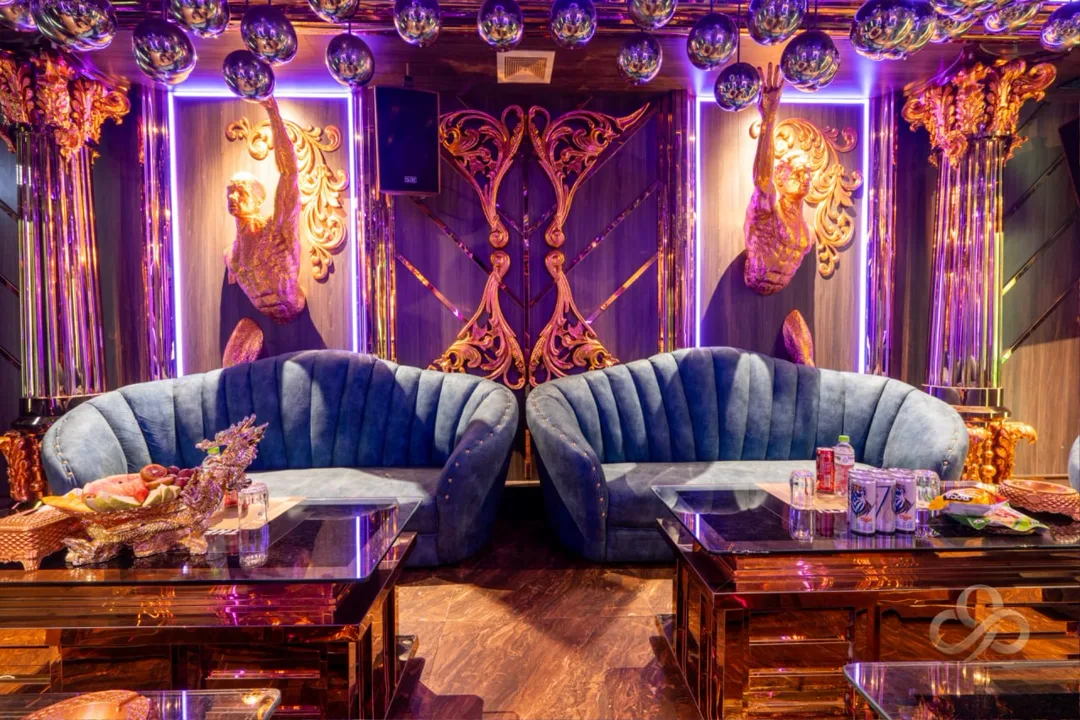 다낭 가라오케 실제 룸 내부 Danang karaoke room interior